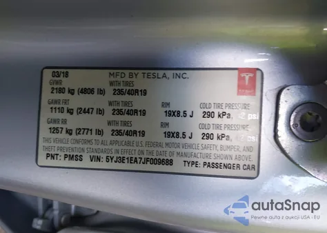 2018 Tesla Model 3 Long Range/Mid Range z USA, uszkodzony, nr VIN 5YJ3E1EA7JF009688